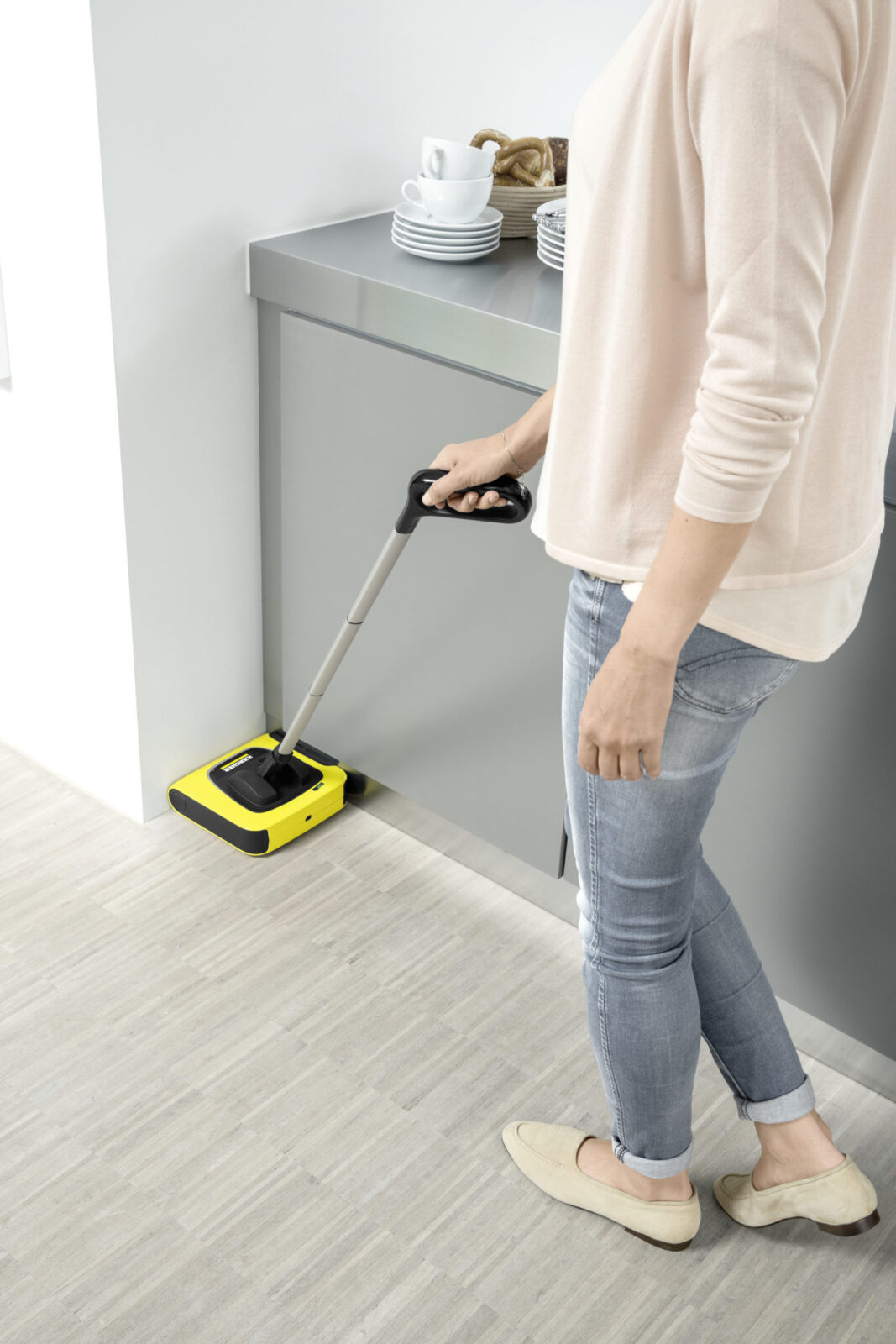 Cordless Electric Broom KB 5