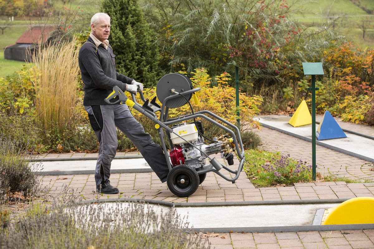 High-pressure cleaner HD 9/23 G